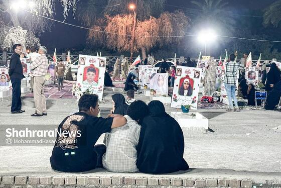 گزارش تصویری | گلزار شهدای میناب در آخرین جمعه ماه فروردین