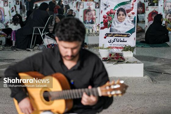 گزارش تصویری | گلزار شهدای میناب در آخرین جمعه ماه فروردین