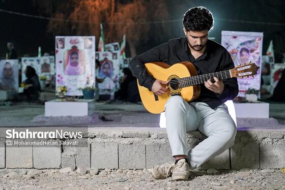 گزارش تصویری | گلزار شهدای میناب در آخرین جمعه ماه فروردین