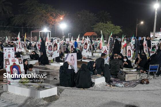 گزارش تصویری | گلزار شهدای میناب در آخرین جمعه ماه فروردین