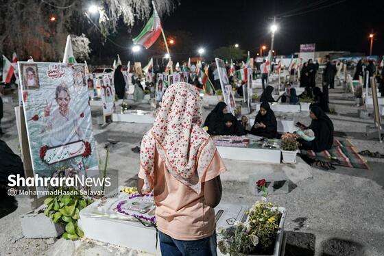 گزارش تصویری | گلزار شهدای میناب در آخرین جمعه ماه فروردین
