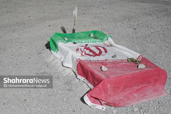 گزارش تصویری | گلزار شهدای میناب در آخرین جمعه ماه فروردین