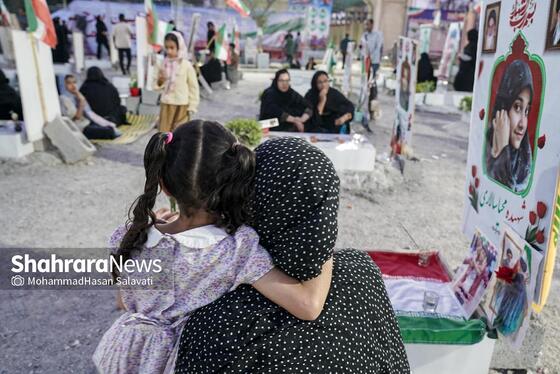 گزارش تصویری | گلزار شهدای میناب در آخرین جمعه ماه فروردین