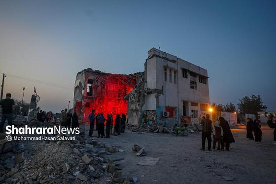 گزارش تصویری | حضور قهرمانان ملی و المپیک در میناب برای همدردی با خانواده دانش‌آموزان شهید