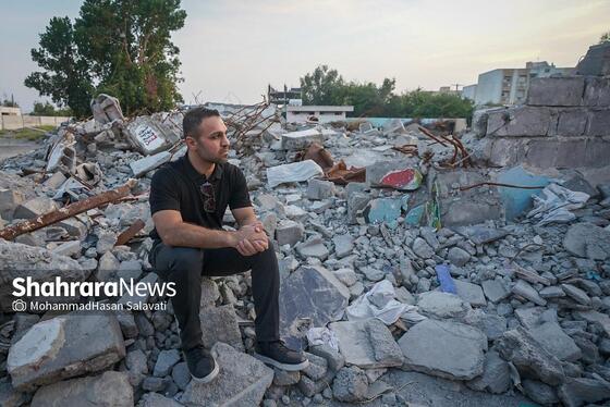 گزارش تصویری | حضور قهرمانان ملی و المپیک در میناب برای همدردی با خانواده دانش‌آموزان شهید