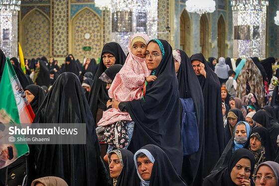 گزارش تصویری | گلباران حرم مطهر رضوی به مناسبت سالروز میلاد حضرت معصومه (س)