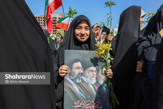 گزارش تصویری | گلباران حرم مطهر رضوی به مناسبت سالروز میلاد حضرت معصومه (س)