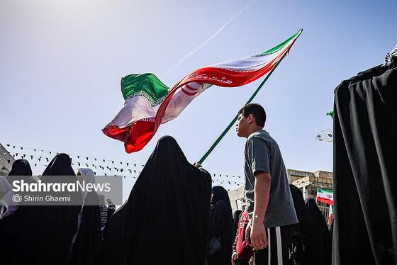 گزارش تصویری | گلباران حرم مطهر رضوی به مناسبت سالروز میلاد حضرت معصومه (س)