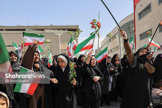 گزارش تصویری | گلباران حرم مطهر رضوی به مناسبت سالروز میلاد حضرت معصومه (س)