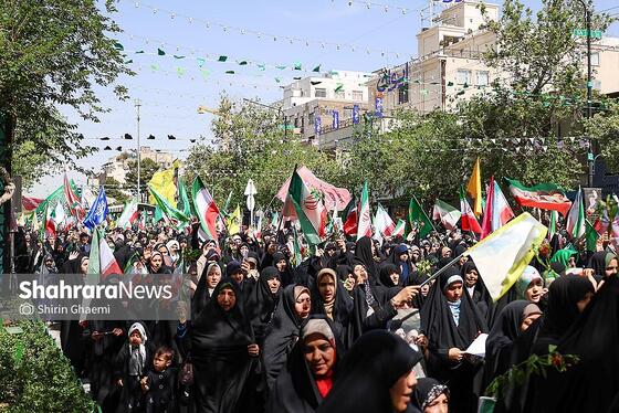 گزارش تصویری | گلباران حرم مطهر رضوی به مناسبت سالروز میلاد حضرت معصومه (س)