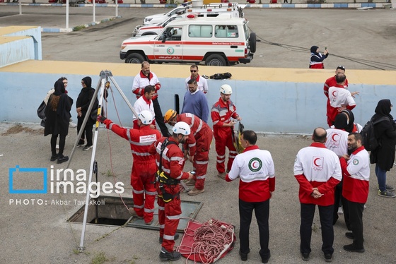 گزارش تصویری | مانور امدادگران جمعیت هلال احمر