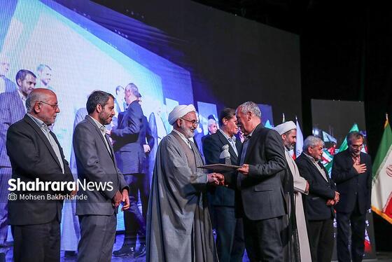 گزارش تصویری | گردهمایی بزرگ اصحاب فرهنگ، هنر، رسانه و قرآن خراسان رضوی در مشهد