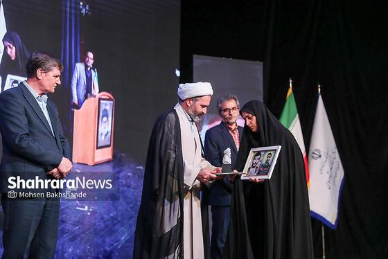 گزارش تصویری | گردهمایی بزرگ اصحاب فرهنگ، هنر، رسانه و قرآن خراسان رضوی در مشهد