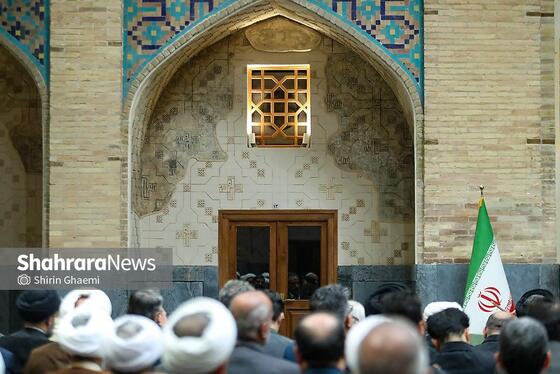 گزارش تصویری | مراسم رونمایی از نسخه چاپ‌شده قرآن کریم به خط رنّانی به همراه دست خط رهبر شهید انقلاب