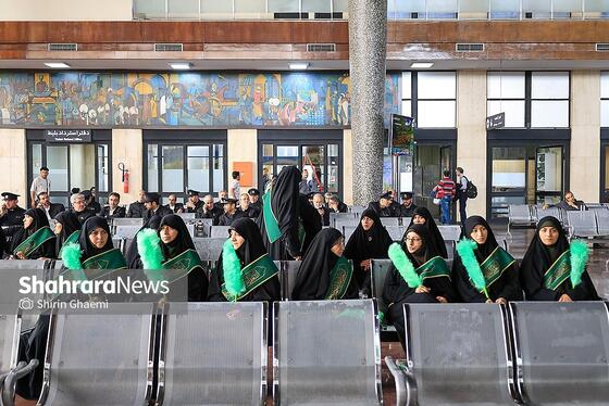 گزارش تصویری | ورود خانواده شهدای میناب به مشهدالرضا