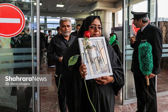 گزارش تصویری | ورود خانواده شهدای میناب به مشهدالرضا