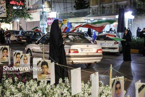 گزارش تصویری | پنجاه‌ودومین موج از حضور حماسی شبانه مردم مشهد در خیابان‌ها