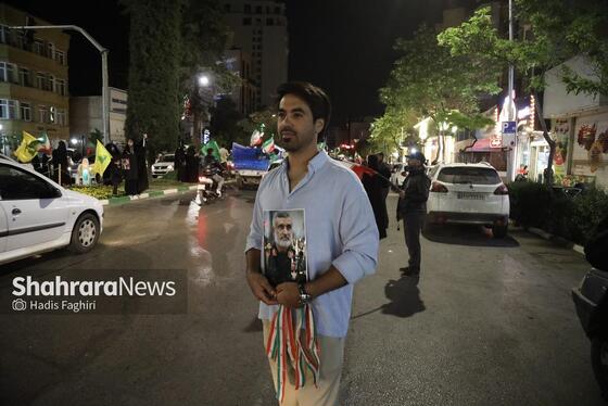 گزارش تصویری | پنجاه‌ودومین موج از حضور حماسی شبانه مردم مشهد در خیابان‌ها