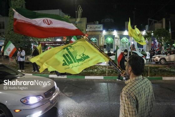 گزارش تصویری | پنجاه‌ودومین موج از حضور حماسی شبانه مردم مشهد در خیابان‌ها