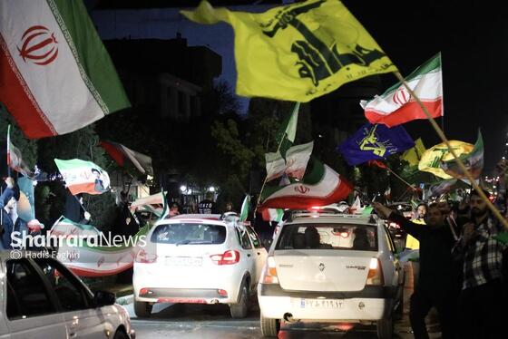 گزارش تصویری | پنجاه‌ودومین موج از حضور حماسی شبانه مردم مشهد در خیابان‌ها