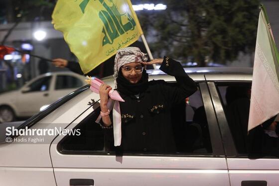 گزارش تصویری | پنجاه‌ودومین موج از حضور حماسی شبانه مردم مشهد در خیابان‌ها