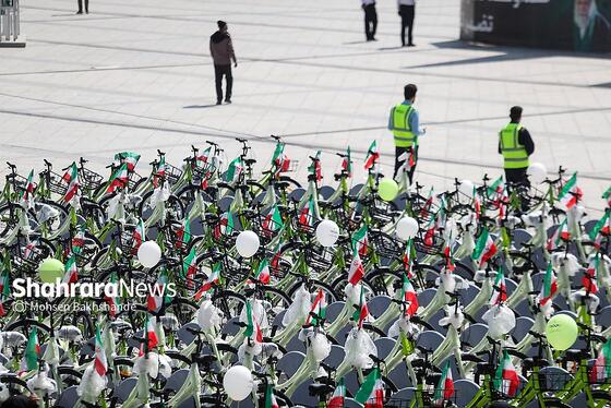 گزارش تصویری | مراسم رونمایی از ۵۱۰ دستگاه دوچرخه بایدو و بهره‌برداری از اولین دستگاه شارژ برقی خودرو