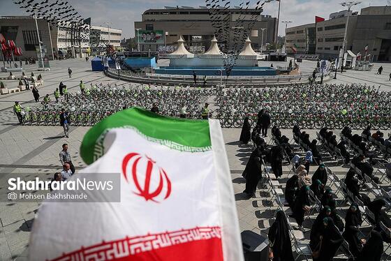 گزارش تصویری | مراسم رونمایی از ۵۱۰ دستگاه دوچرخه بایدو و بهره‌برداری از اولین دستگاه شارژ برقی خودرو