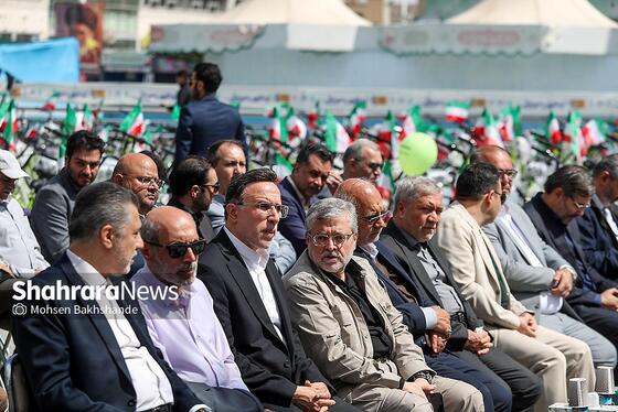 گزارش تصویری | مراسم رونمایی از ۵۱۰ دستگاه دوچرخه بایدو و بهره‌برداری از اولین دستگاه شارژ برقی خودرو