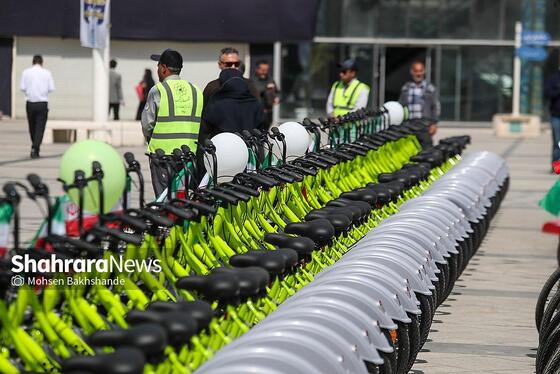 گزارش تصویری | مراسم رونمایی از ۵۱۰ دستگاه دوچرخه بایدو و بهره‌برداری از اولین دستگاه شارژ برقی خودرو