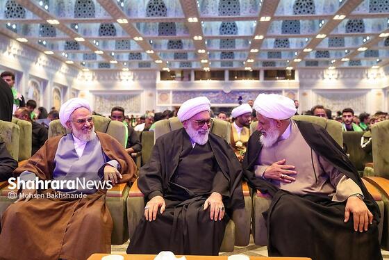 گزارش تصویری | بزرگداشت شهدای مدرسه شجره طیبه میناب در حرم مطهر رضوی