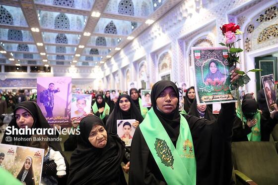 گزارش تصویری | بزرگداشت شهدای مدرسه شجره طیبه میناب در حرم مطهر رضوی