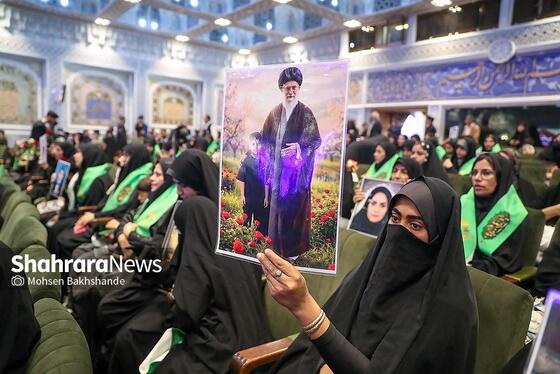 گزارش تصویری | بزرگداشت شهدای مدرسه شجره طیبه میناب در حرم مطهر رضوی