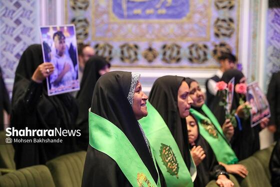 گزارش تصویری | بزرگداشت شهدای مدرسه شجره طیبه میناب در حرم مطهر رضوی