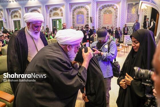 گزارش تصویری | بزرگداشت شهدای مدرسه شجره طیبه میناب در حرم مطهر رضوی