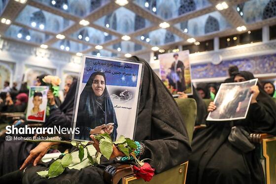 گزارش تصویری | بزرگداشت شهدای مدرسه شجره طیبه میناب در حرم مطهر رضوی