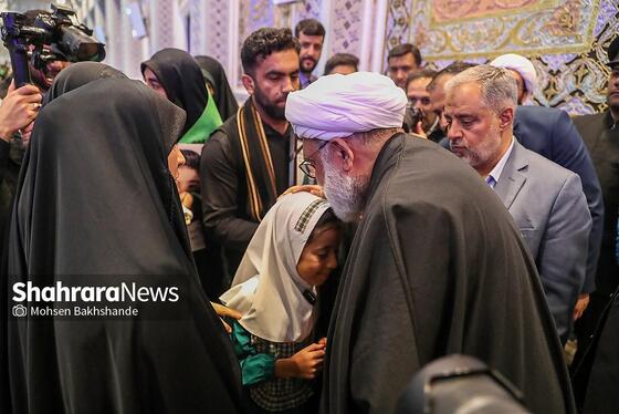 گزارش تصویری | بزرگداشت شهدای مدرسه شجره طیبه میناب در حرم مطهر رضوی