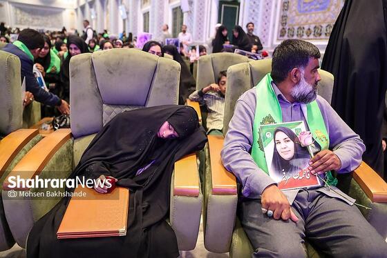 گزارش تصویری | بزرگداشت شهدای مدرسه شجره طیبه میناب در حرم مطهر رضوی