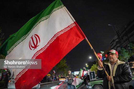 گزارش تصویری | پنجاه‌وسومین موج حضور حماسی مردم در خیابان‌های مشهد