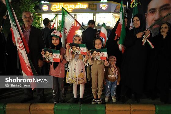 گزارش تصویری | پنجاه و چهارمین شب حضور حماسی در خیابان‌های مشهد