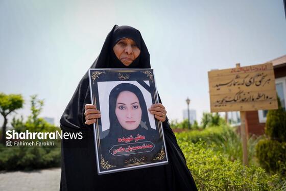 گزارش تصویری | حضور خانواده شهدای مدرسه «شجره طیبه» میناب در باغ خاتون مشهد