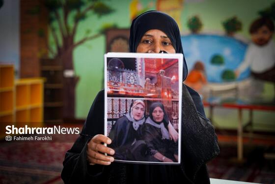گزارش تصویری | حضور خانواده شهدای مدرسه «شجره طیبه» میناب در باغ خاتون مشهد