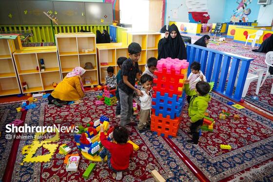 گزارش تصویری | حضور خانواده شهدای مدرسه «شجره طیبه» میناب در باغ خاتون مشهد