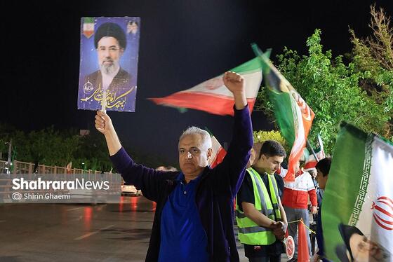 گزارش تصویری | پنجاه‌و‌پنجمین شب حضور حماسی مردم در خیابان‌های مشهد