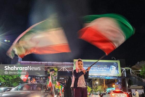 گزارش تصویری | پنجاه‌و‌پنجمین شب حضور حماسی مردم در خیابان‌های مشهد