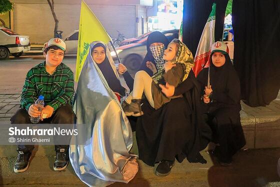 گزارش تصویری | پنجاه‌و‌پنجمین شب حضور حماسی مردم در خیابان‌های مشهد