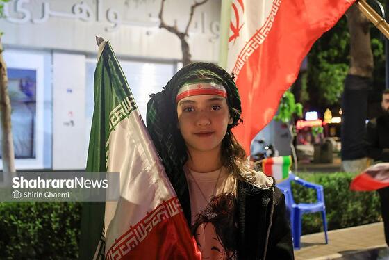 گزارش تصویری | پنجاه‌و‌پنجمین شب حضور حماسی مردم در خیابان‌های مشهد