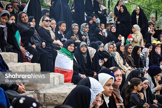 اجتماع بزرگ دختران و نور کرامت در مشهد