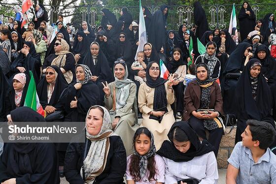 اجتماع بزرگ دختران و نور کرامت در مشهد