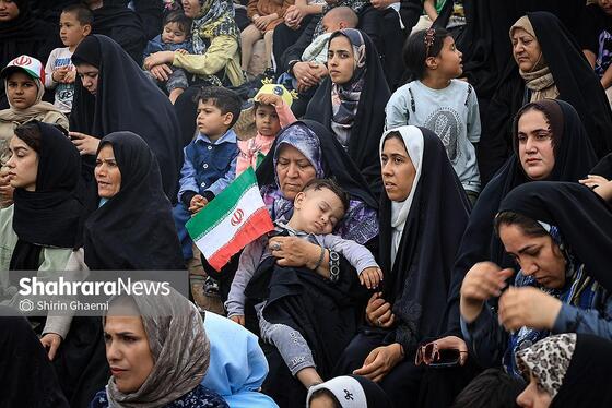 اجتماع بزرگ دختران و نور کرامت در مشهد