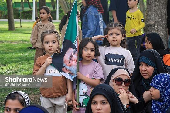 اجتماع بزرگ دختران و نور کرامت در مشهد